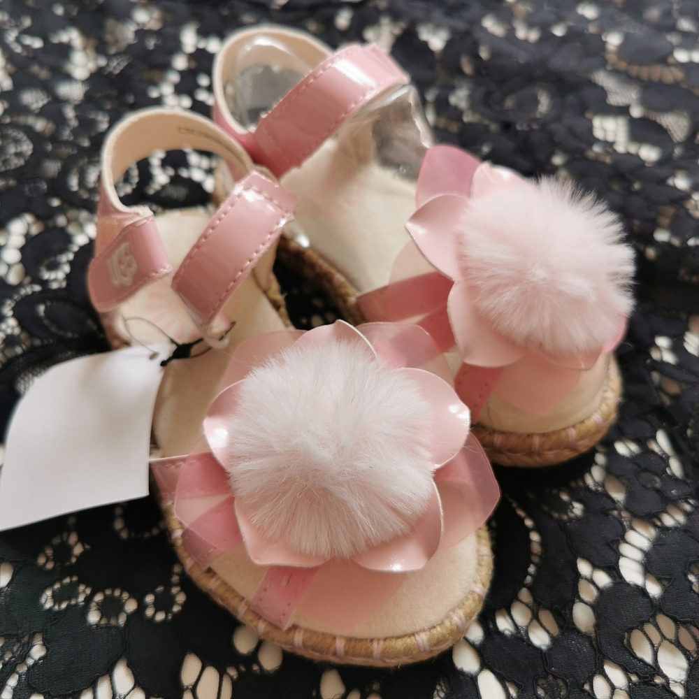2/ 60 UGG Toddler Soothing Flower Sandals - Picture 3 of 11